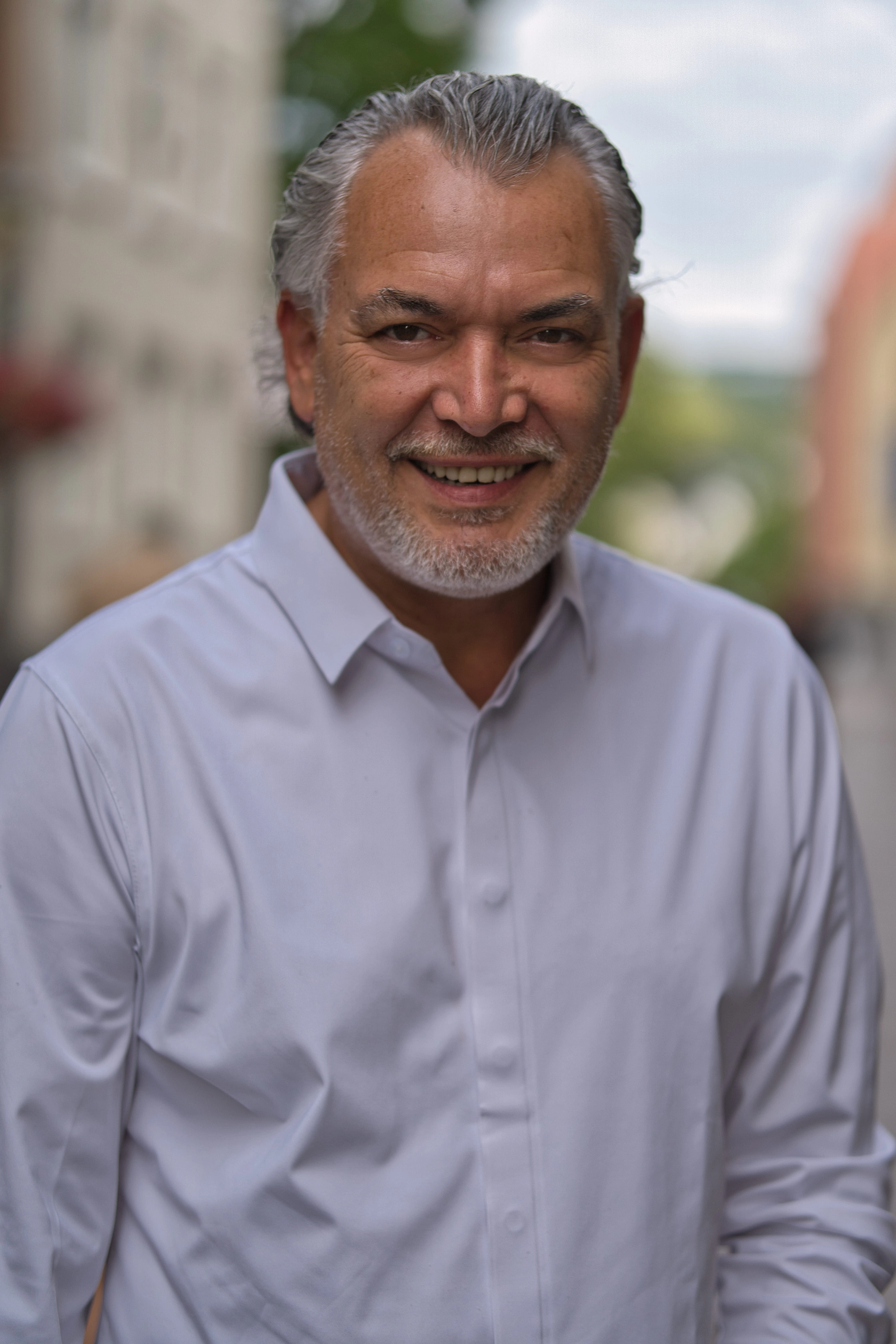 Franco Grasso, Saloninhaber